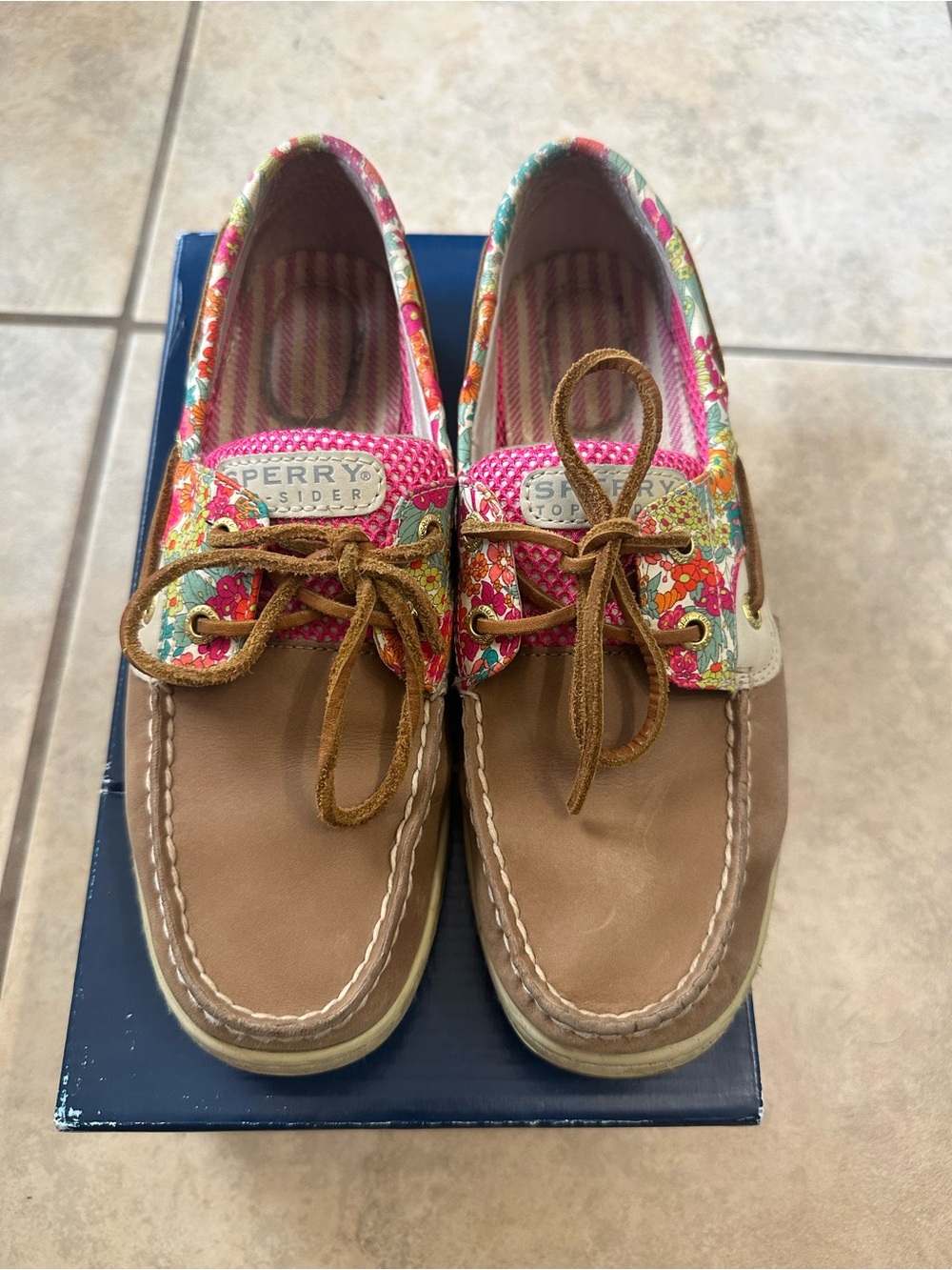 Sperry Brown Bluefish Pink Liberty Moccasins with Floral and Pink Trim